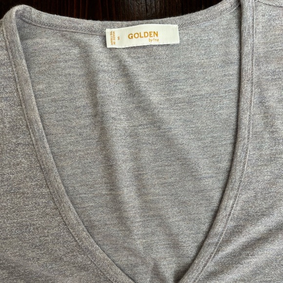 NWOT Aritzia Golden by TNA Short Sleeve Slim Fit V Neck Mini Dress - Picture 7 of 7